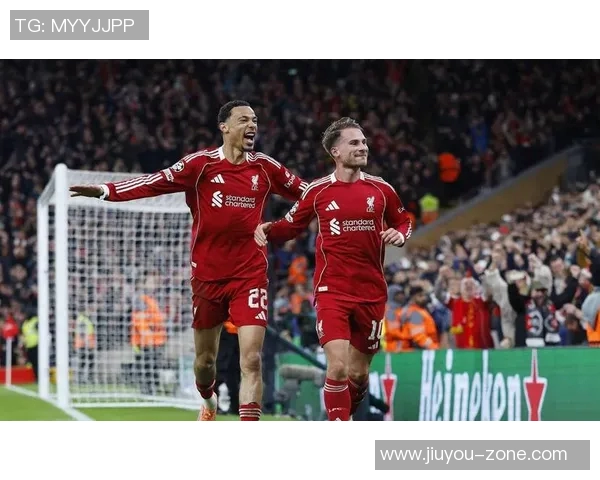 友谊赛精彩回顾:里昂大胜利物浦绝杀瞬间点燃全场热情