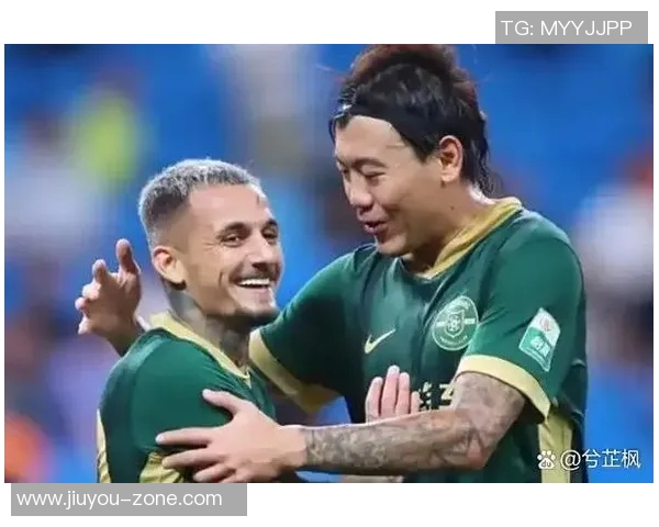 中超激战：里昂小胜AC米兰红牌事件引发全场热议与战术解析